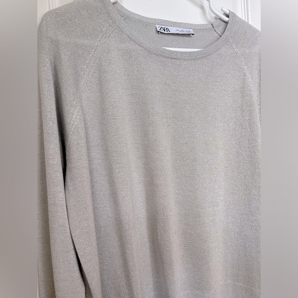 Zara top round neckline-long sleeve-grey with metallic fibers-new, never worn - Picture 5 of 11